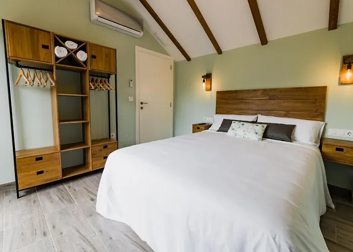 O Lar De Pereiras מלון Meaño