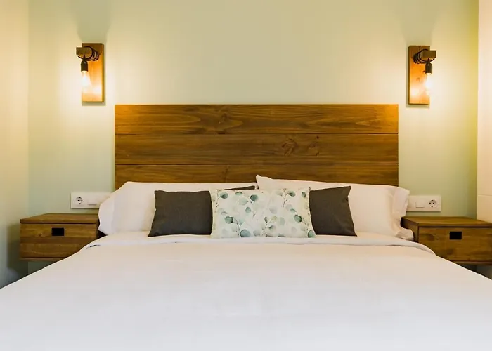 מלון O Lar De Pereiras 3*